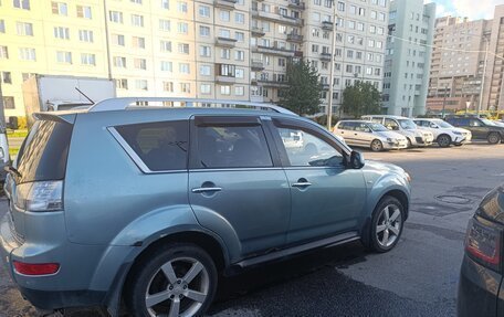 Mitsubishi Outlander III рестайлинг 3, 2008 год, 720 000 рублей, 11 фотография