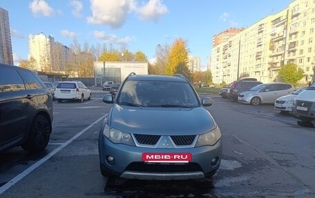 Mitsubishi Outlander III рестайлинг 3, 2008 год, 720 000 рублей, 2 фотография
