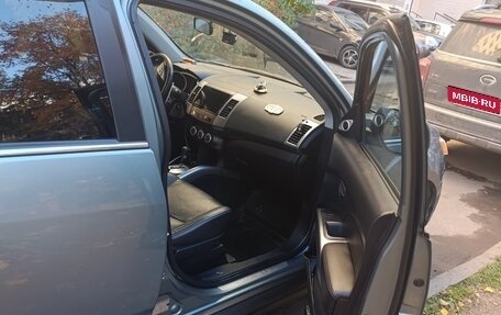 Mitsubishi Outlander III рестайлинг 3, 2008 год, 720 000 рублей, 4 фотография