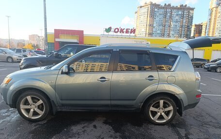 Mitsubishi Outlander III рестайлинг 3, 2008 год, 720 000 рублей, 16 фотография