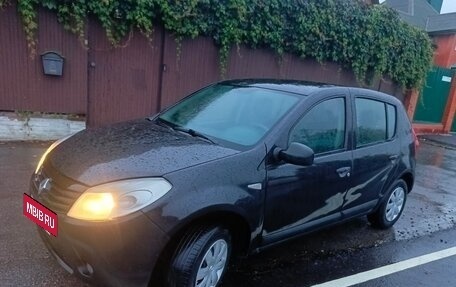 Renault Sandero I, 2012 год, 379 000 рублей, 2 фотография