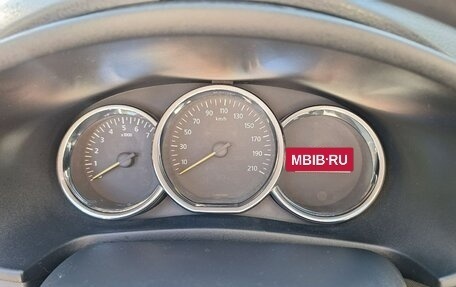 Renault Logan II, 2018 год, 860 000 рублей, 28 фотография