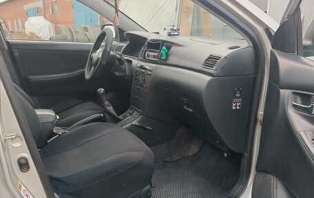 Toyota Corolla, 2005 год, 400 000 рублей, 11 фотография