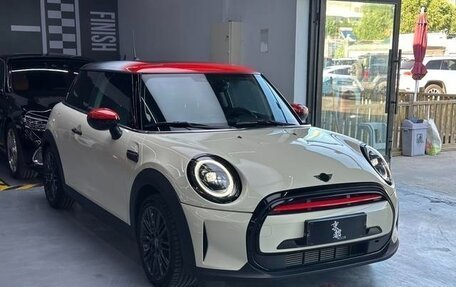 MINI Hatch, 2021 год, 2 850 000 рублей, 3 фотография