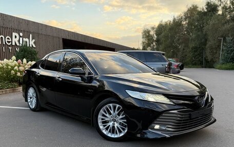 Toyota Camry, 2018 год, 2 550 000 рублей, 2 фотография