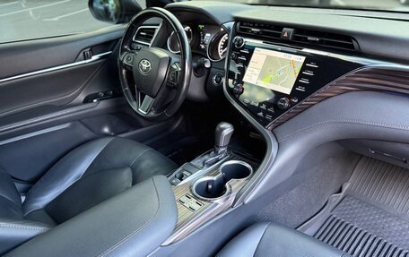 Toyota Camry, 2018 год, 2 550 000 рублей, 8 фотография