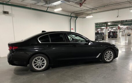BMW 5 серия, 2021 год, 3 290 000 рублей, 4 фотография
