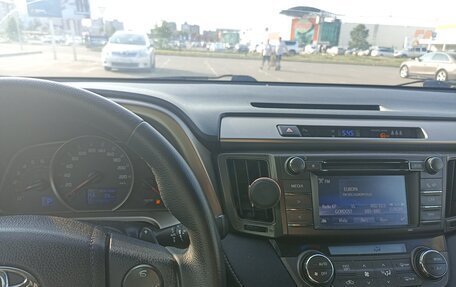 Toyota RAV4, 2014 год, 1 850 000 рублей, 9 фотография