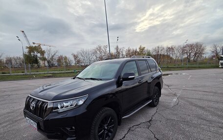 Toyota Land Cruiser Prado 150 рестайлинг 2, 2021 год, 8 300 000 рублей, 2 фотография