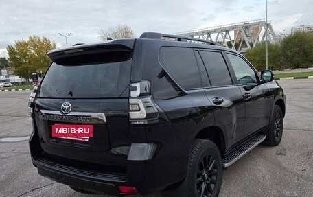 Toyota Land Cruiser Prado 150 рестайлинг 2, 2021 год, 8 300 000 рублей, 4 фотография