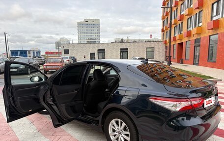 Toyota Camry, 2018 год, 2 490 000 рублей, 6 фотография