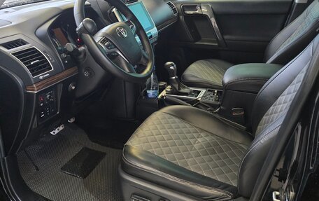 Toyota Land Cruiser Prado 150 рестайлинг 2, 2021 год, 6 200 000 рублей, 10 фотография