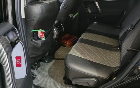 Toyota Land Cruiser Prado 150 рестайлинг 2, 2021 год, 6 200 000 рублей, 9 фотография