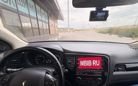 Mitsubishi Outlander III рестайлинг 3, 2019 год, 1 790 000 рублей, 8 фотография