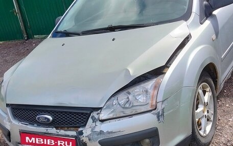 Ford Focus II рестайлинг, 2005 год, 245 000 рублей, 1 фотография
