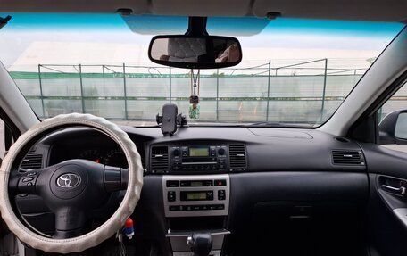 Toyota Corolla, 2005 год, 670 000 рублей, 2 фотография