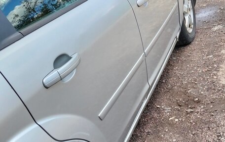 Ford Focus II рестайлинг, 2005 год, 245 000 рублей, 2 фотография