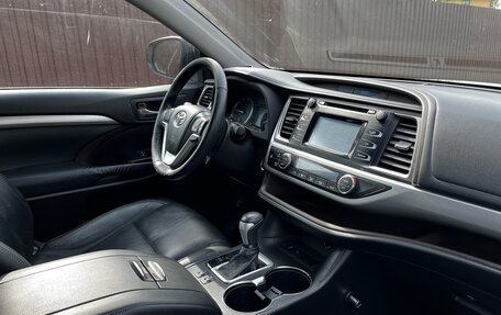 Toyota Highlander III, 2014 год, 2 500 000 рублей, 5 фотография