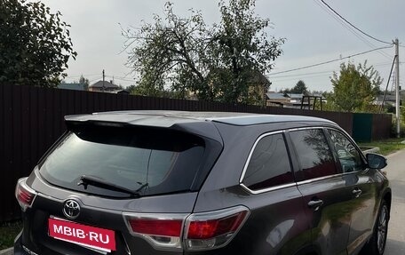 Toyota Highlander III, 2014 год, 2 500 000 рублей, 8 фотография