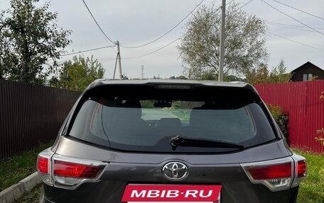 Toyota Highlander III, 2014 год, 2 500 000 рублей, 9 фотография