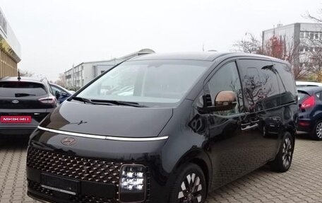Hyundai Staria, 2022 год, 4 120 000 рублей, 1 фотография