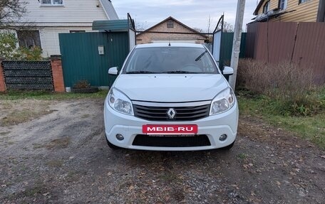 Renault Sandero I, 2014 год, 690 000 рублей, 3 фотография