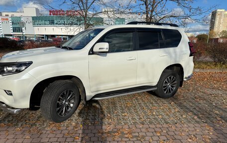 Toyota Land Cruiser Prado 150 рестайлинг 2, 2019 год, 5 250 000 рублей, 2 фотография