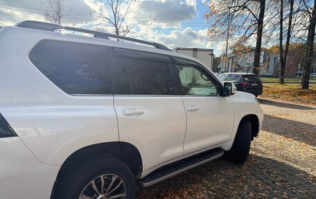Toyota Land Cruiser Prado 150 рестайлинг 2, 2019 год, 5 250 000 рублей, 5 фотография