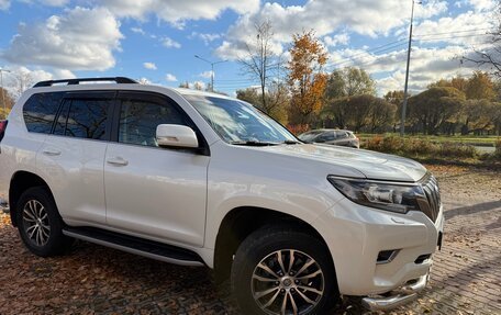 Toyota Land Cruiser Prado 150 рестайлинг 2, 2019 год, 5 250 000 рублей, 6 фотография