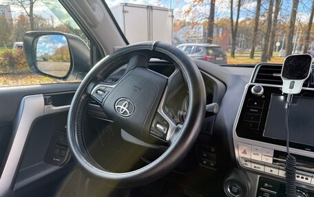 Toyota Land Cruiser Prado 150 рестайлинг 2, 2019 год, 5 250 000 рублей, 8 фотография