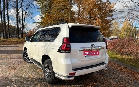 Toyota Land Cruiser Prado 150 рестайлинг 2, 2019 год, 5 250 000 рублей, 3 фотография