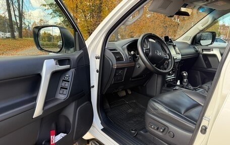 Toyota Land Cruiser Prado 150 рестайлинг 2, 2019 год, 5 250 000 рублей, 19 фотография