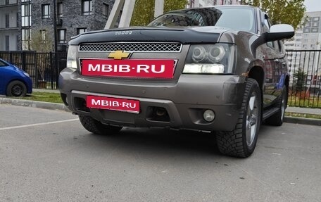 Chevrolet Tahoe III, 2012 год, 1 300 000 рублей, 1 фотография