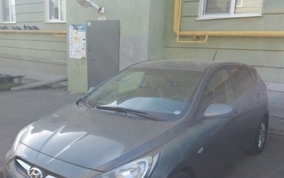 Hyundai Solaris II рестайлинг, 2012 год, 800 000 рублей, 1 фотография