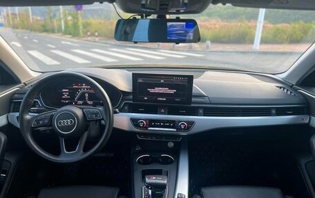 Audi A4, 2022 год, 2 860 000 рублей, 8 фотография
