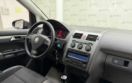 Volkswagen Touran III, 2010 год, 518 000 рублей, 6 фотография