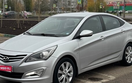 Hyundai Solaris II рестайлинг, 2015 год, 1 080 000 рублей, 1 фотография