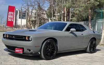 Dodge Challenger III рестайлинг 2, 2017 год, 4 350 000 рублей, 1 фотография