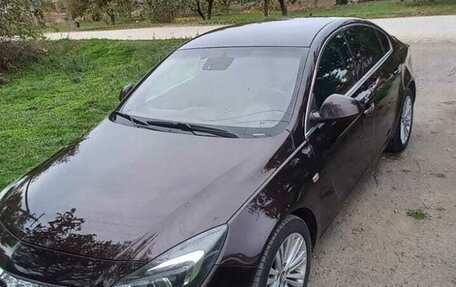 Opel Insignia II рестайлинг, 2015 год, 1 200 000 рублей, 1 фотография