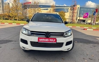 Volkswagen Touareg III, 2011 год, 1 690 000 рублей, 1 фотография
