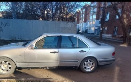 Mercedes-Benz E-Класс, 1998 год, 370 000 рублей, 4 фотография