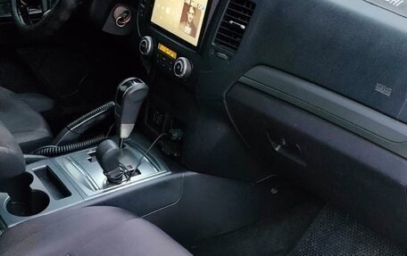 Mitsubishi Pajero IV, 2011 год, 1 700 000 рублей, 10 фотография