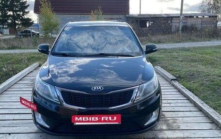 KIA Rio III рестайлинг, 2013 год, 870 000 рублей, 2 фотография