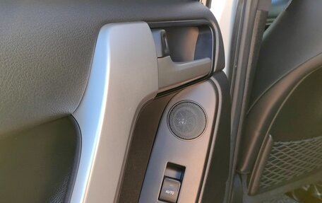 Toyota Land Cruiser Prado 150 рестайлинг 2, 2020 год, 6 299 000 рублей, 18 фотография