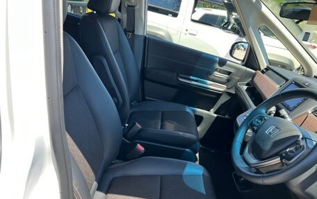 Honda Freed II, 2021 год, 2 200 000 рублей, 6 фотография