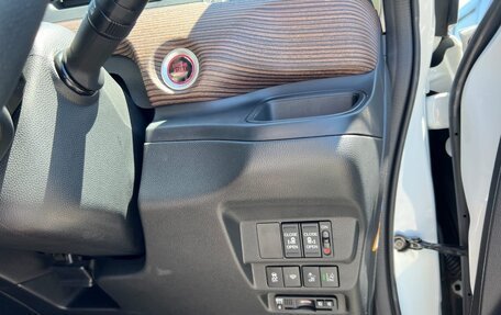 Honda Freed II, 2021 год, 2 200 000 рублей, 18 фотография