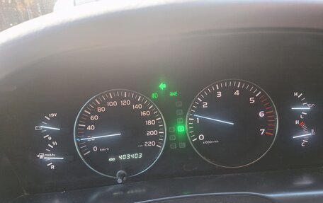 Toyota Land Cruiser 100 рестайлинг 2, 2004 год, 2 390 000 рублей, 7 фотография