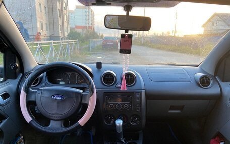 Ford Fiesta, 2002 год, 300 000 рублей, 6 фотография