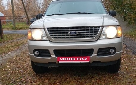 Ford Explorer III, 2004 год, 597 000 рублей, 2 фотография