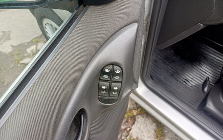 Ford Focus IV, 2002 год, 245 000 рублей, 14 фотография